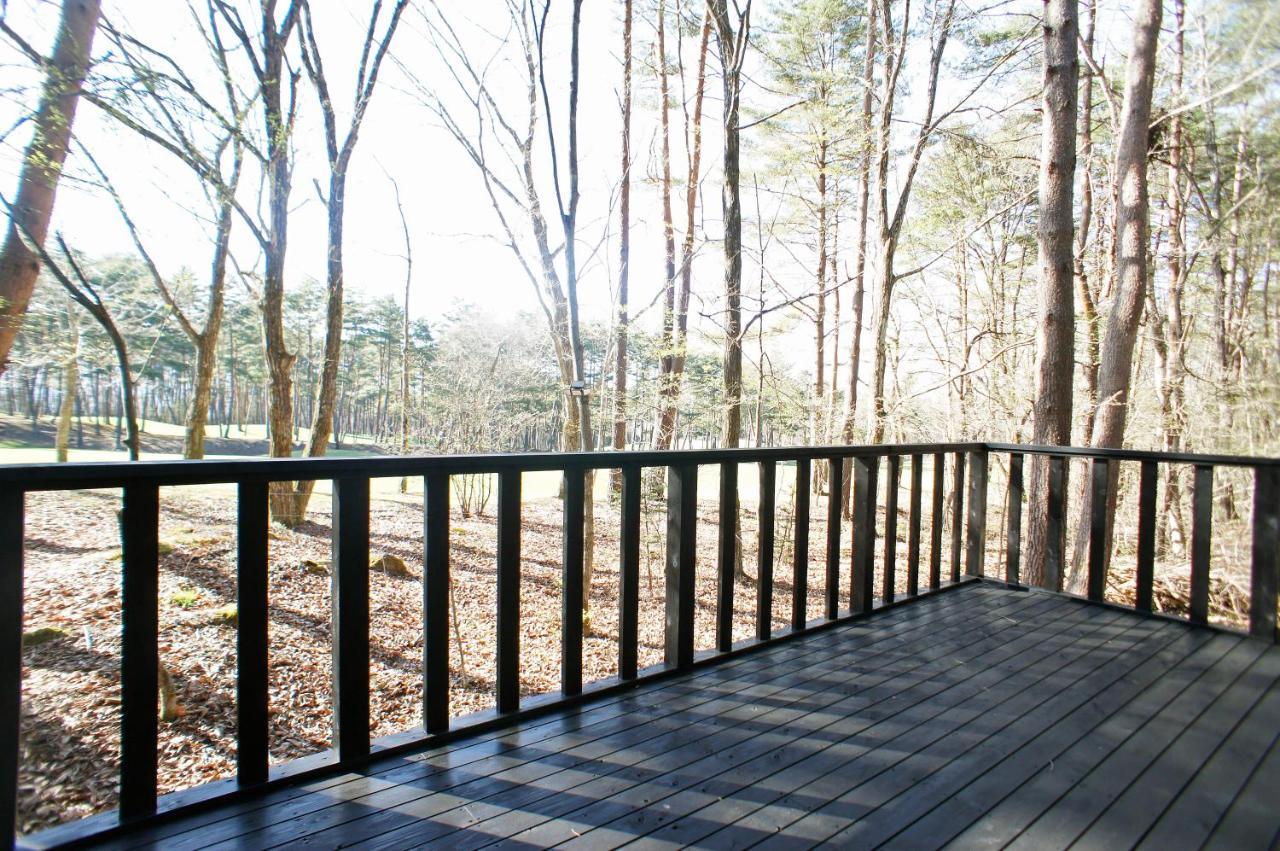 Haruna Wing Private Cottage In The Forest Overlooking The Golf Course Azumaiokozan Eksteriør bilde